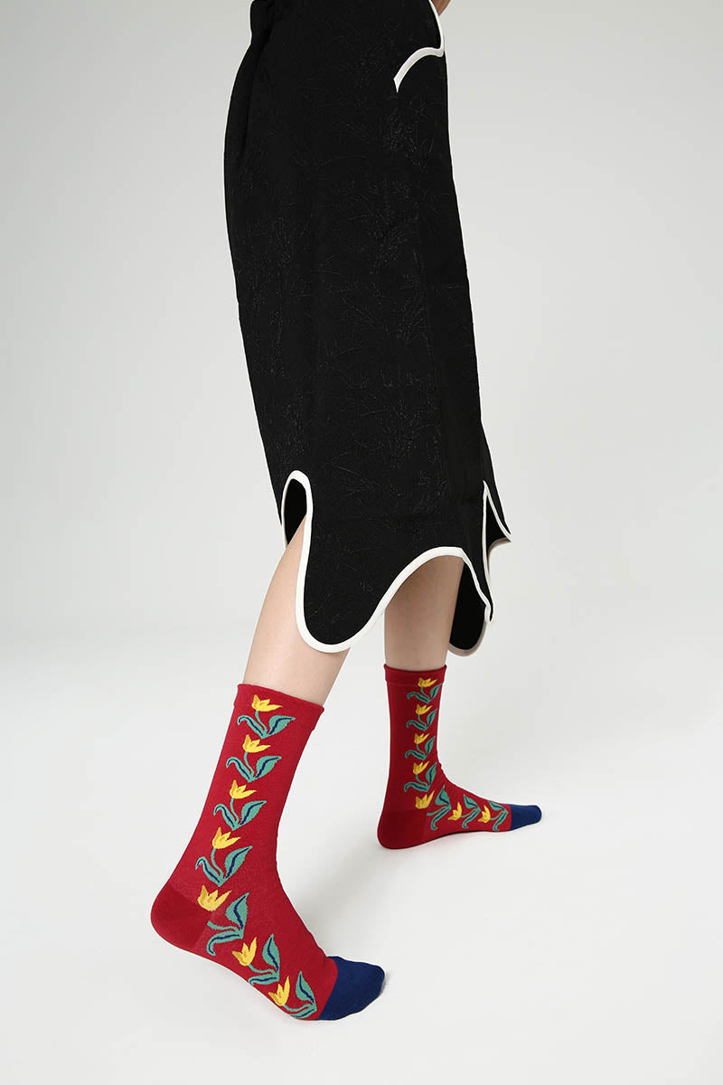 Red Botanical Print Women's Crew Socks, Comfortable Cotton Blend Premium Ankle Socks