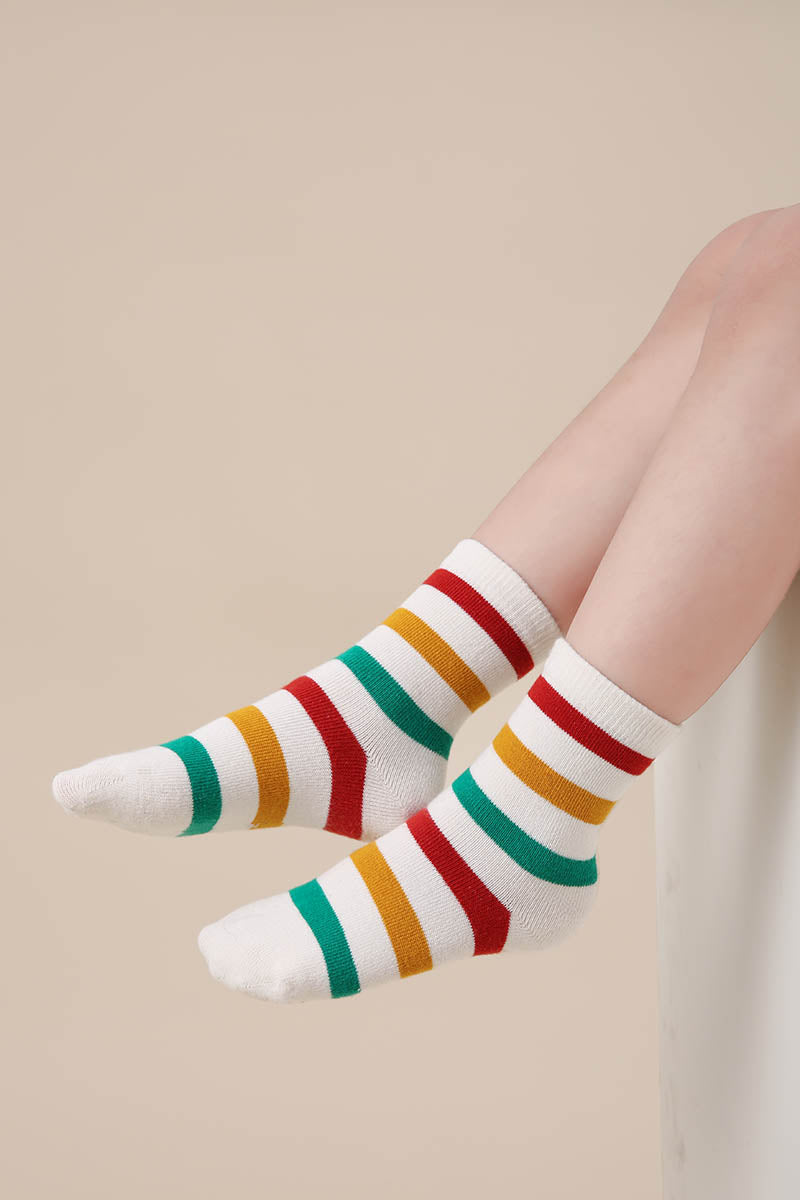 Colorful Bear Kids Crew Socks - Comfortable Cotton Blend Vibrant Animal Pattern Socks for Toddlers and Children